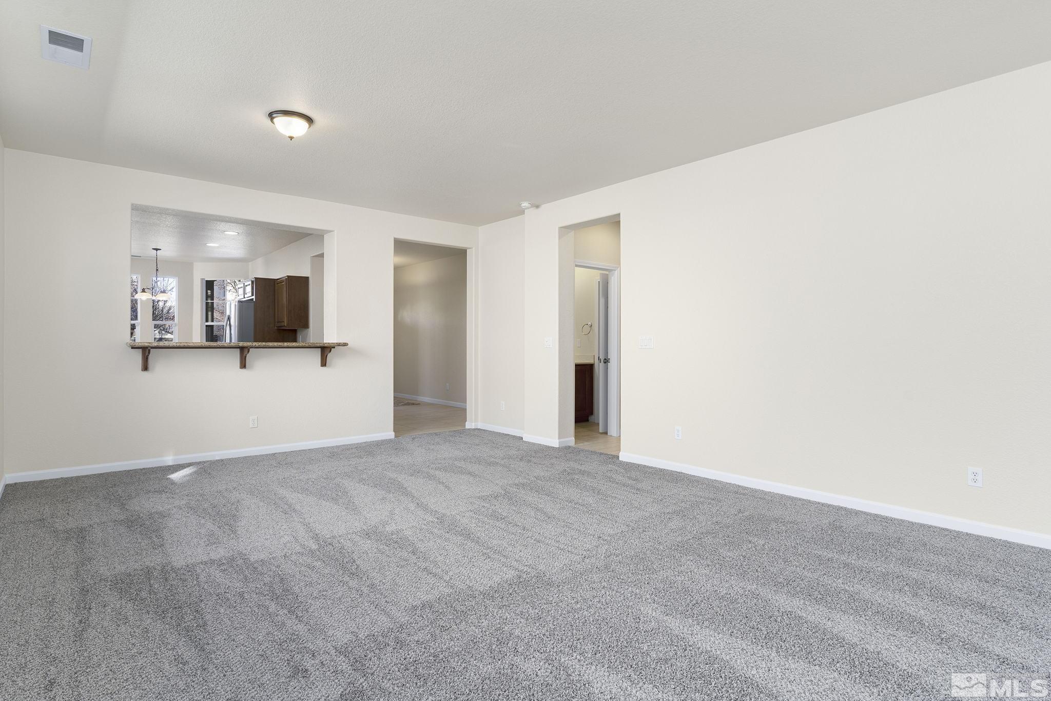 560 Needles Court Reno, NV 89521 - Photo 8 of 27 Photo 8