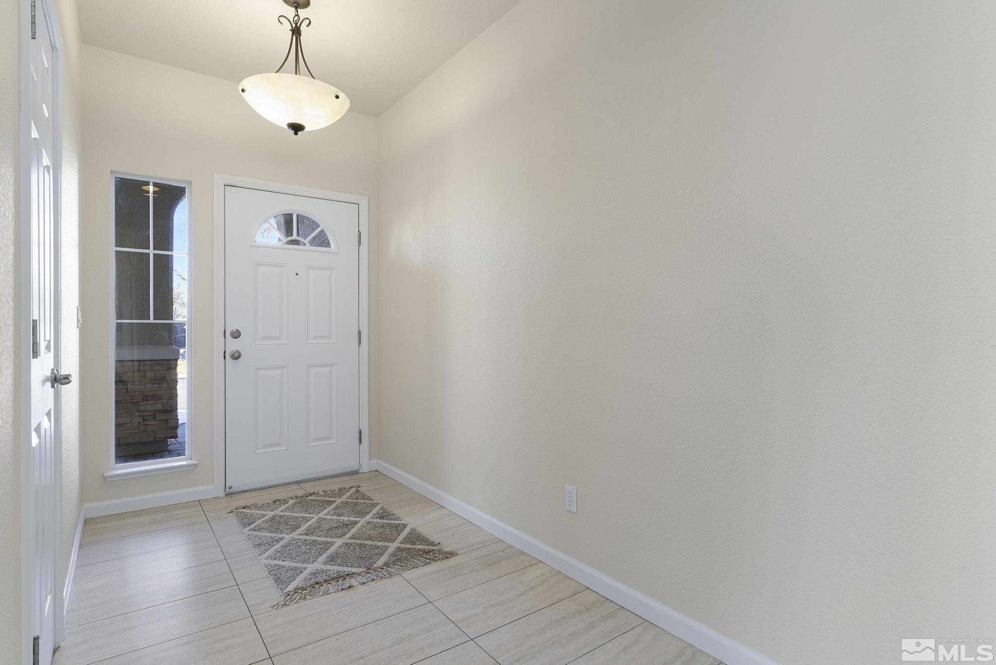 560 Needles Court Reno, NV 89521 - Photo 9 of 27 Photo 9