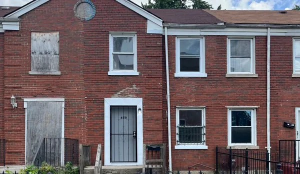 $69,900 | 650 East 105th Place, Chicago, IL 60628