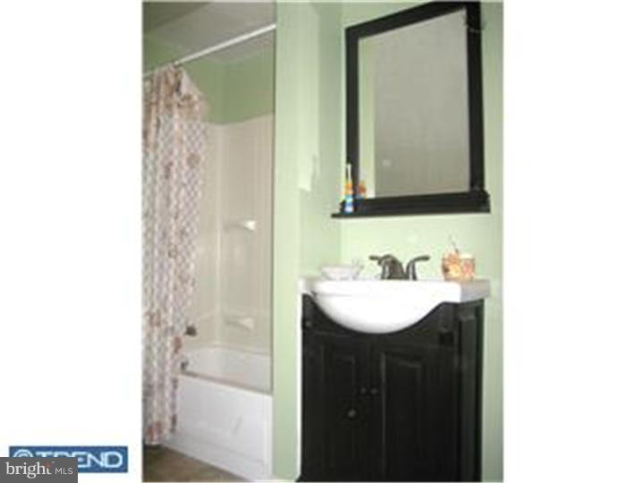15 Winding Road Levittown, PA 19057 - Photo 3 of 9 Bathroom