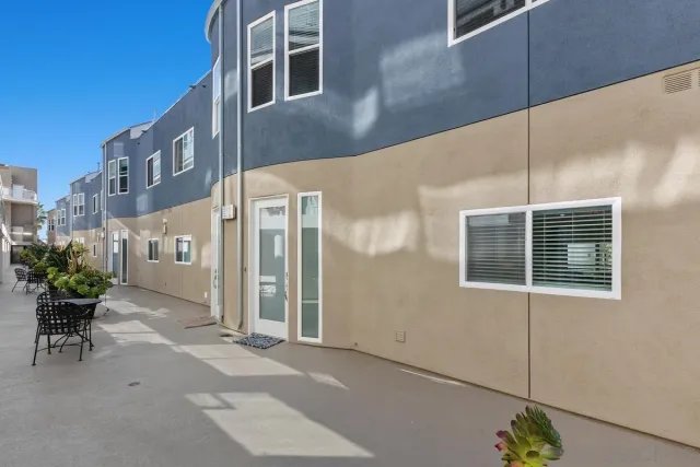 $1,189,000 | 401 North Coast Highway, Unit 210, Oceanside, CA 92054