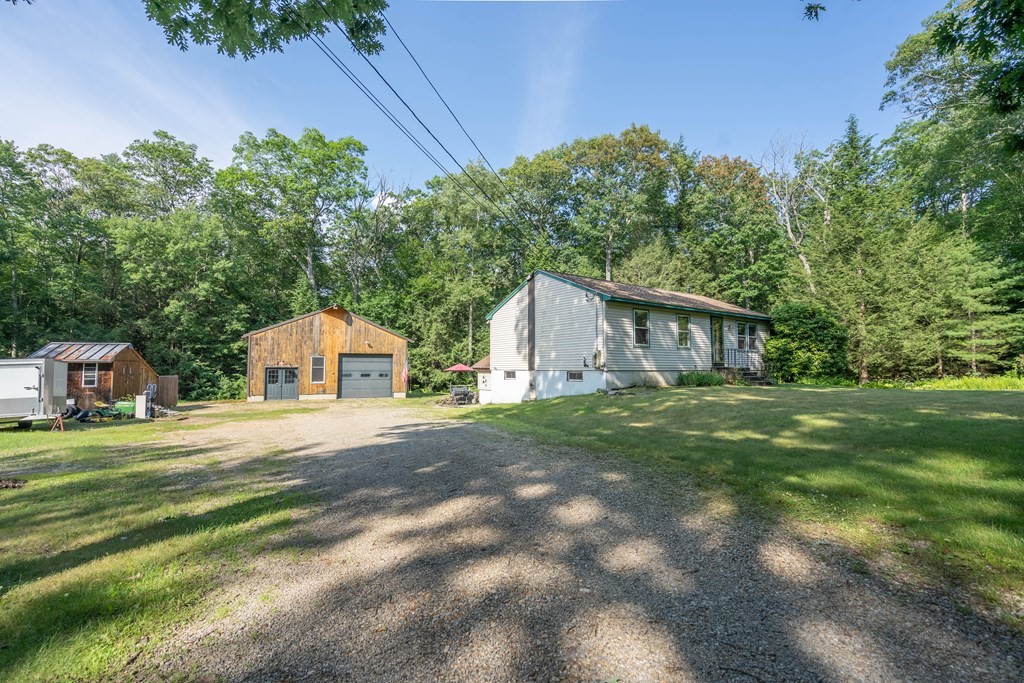 54 Brooks Pond Road Spencer, MA 01562 - Photo 4 of 35 Gallery Image 4