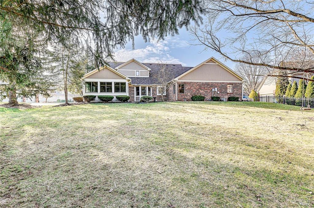 6684 Riverside Way Fishers, IN 46038 - Photo 5 of 48 Gallery Image 5