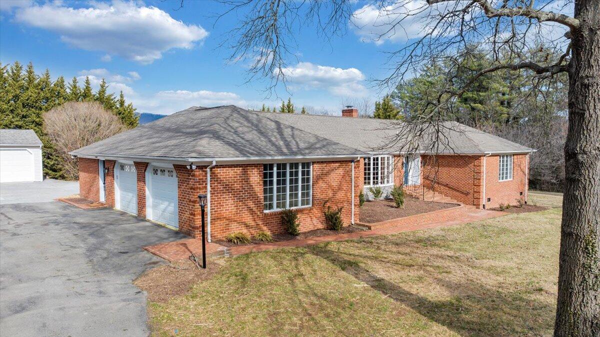 7951 Barrens Road Roanoke, VA 24019 - Photo 2 of 105 002-DJI_20260223150355_0015_D_MIB