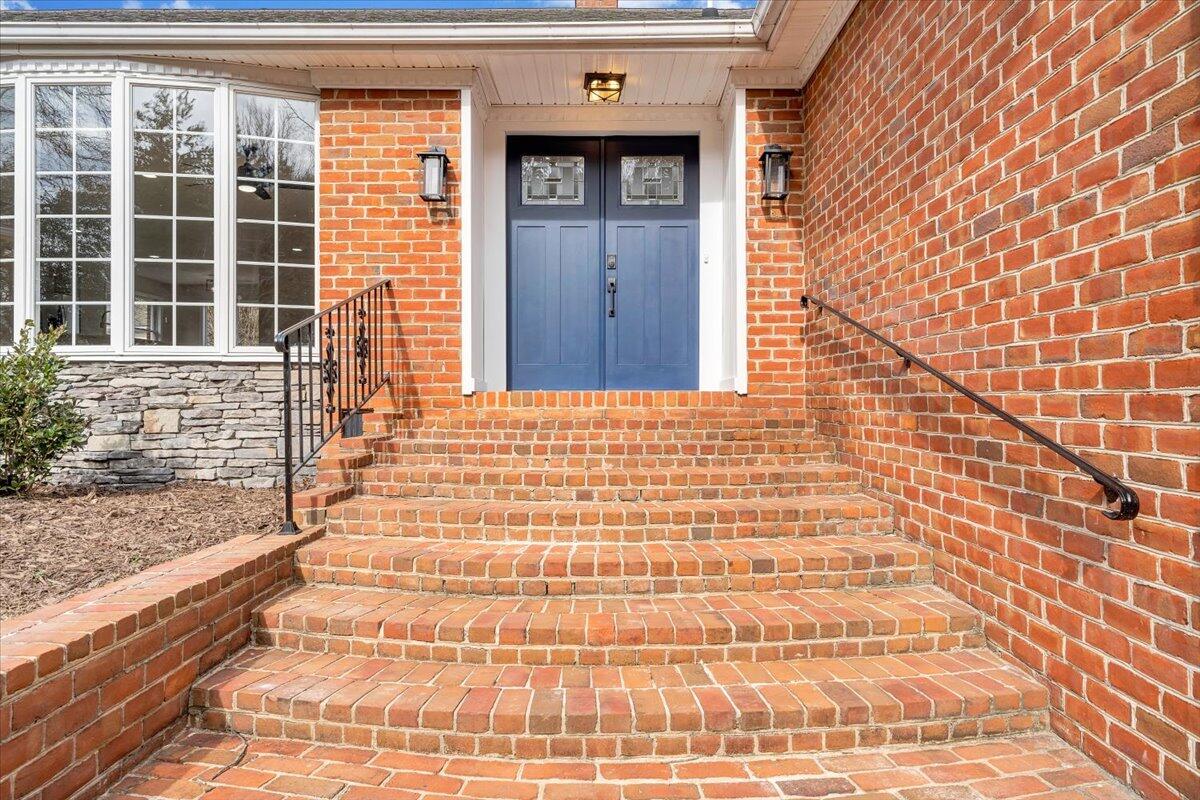 7951 Barrens Road Roanoke, VA 24019 - Photo 5 of 105 005-MIB09421