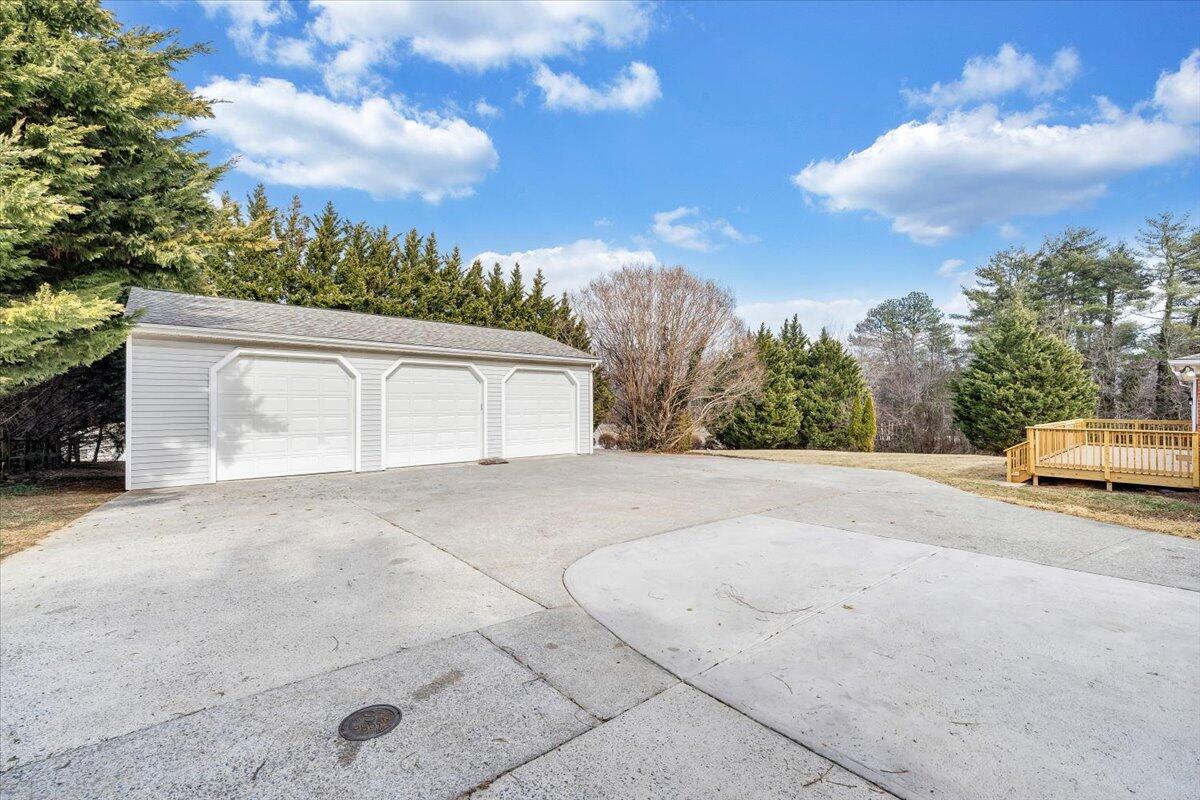 7951 Barrens Road Roanoke, VA 24019 - Photo 64 of 105 064-MIB09361