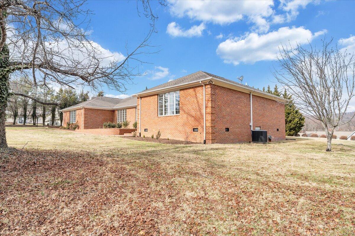 7951 Barrens Road Roanoke, VA 24019 - Photo 82 of 105 082-MIB09391