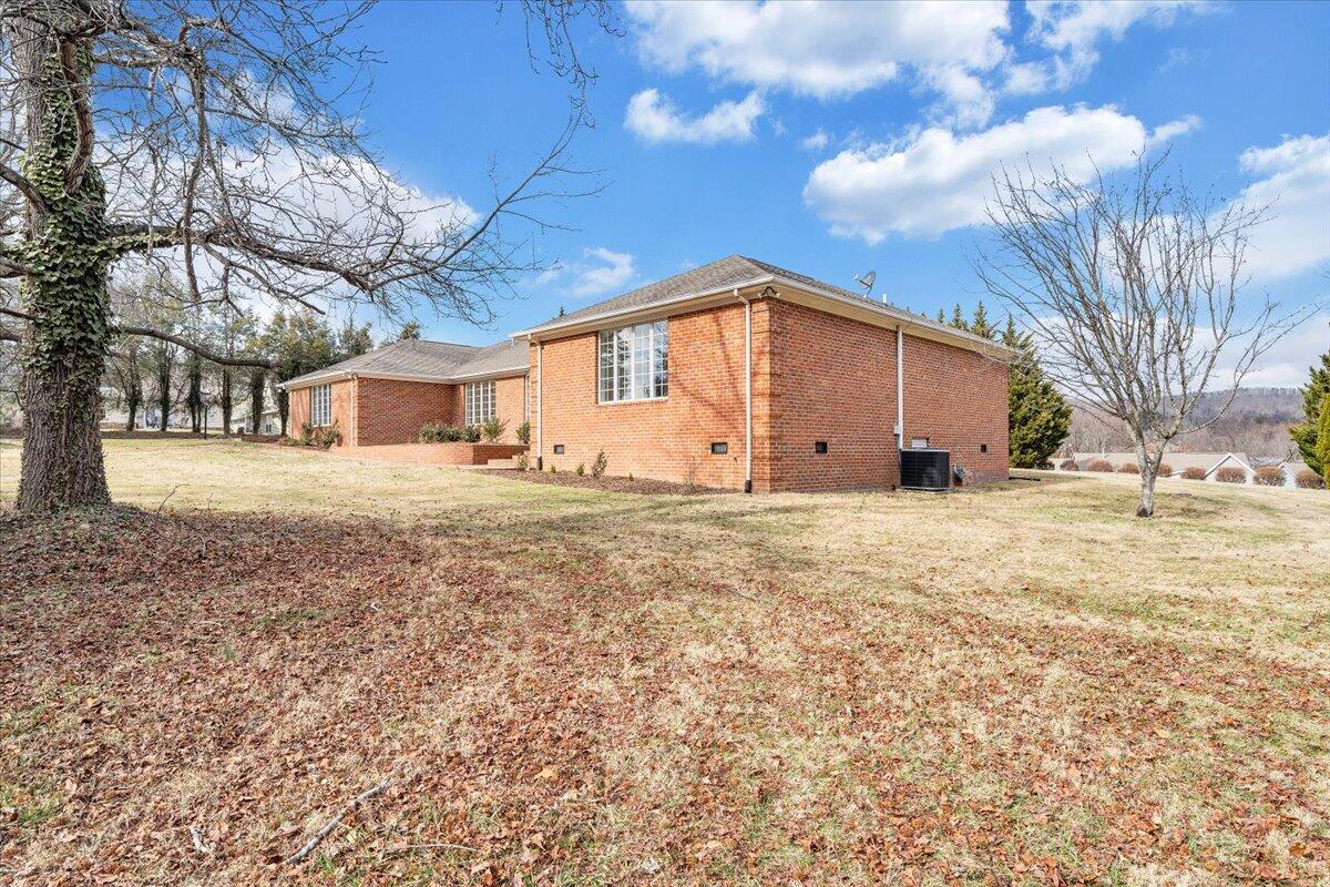 7951 Barrens Road Roanoke, VA 24019 - Photo 83 of 105 a view of a house with a yard