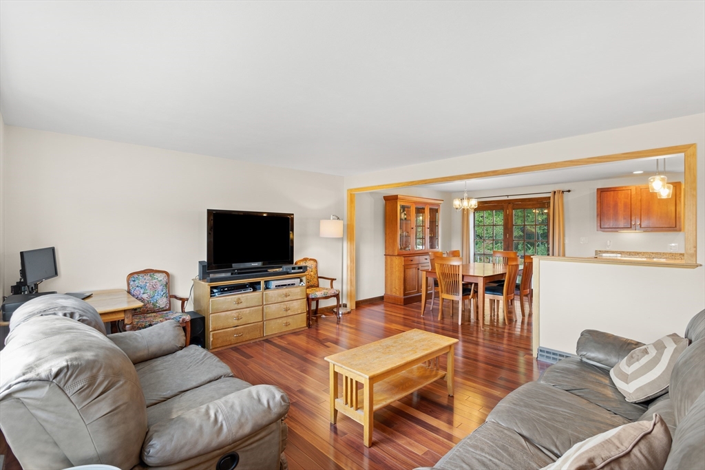 10 Farm Pond Road Dracut, MA 01826 - Photo 12 of 40 Gallery Image 12