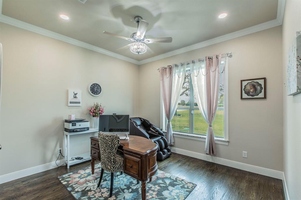 790 Bones Chapel Road Whitesboro, TX 76273 - Photo 23 of 36 a workspace with furniture and a window
