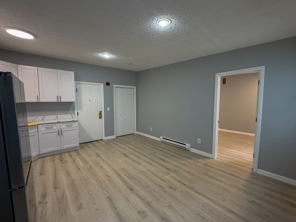 277 Rantoul Street, Unit 2 Beverly, MA 01915 - Photo 7 of 10