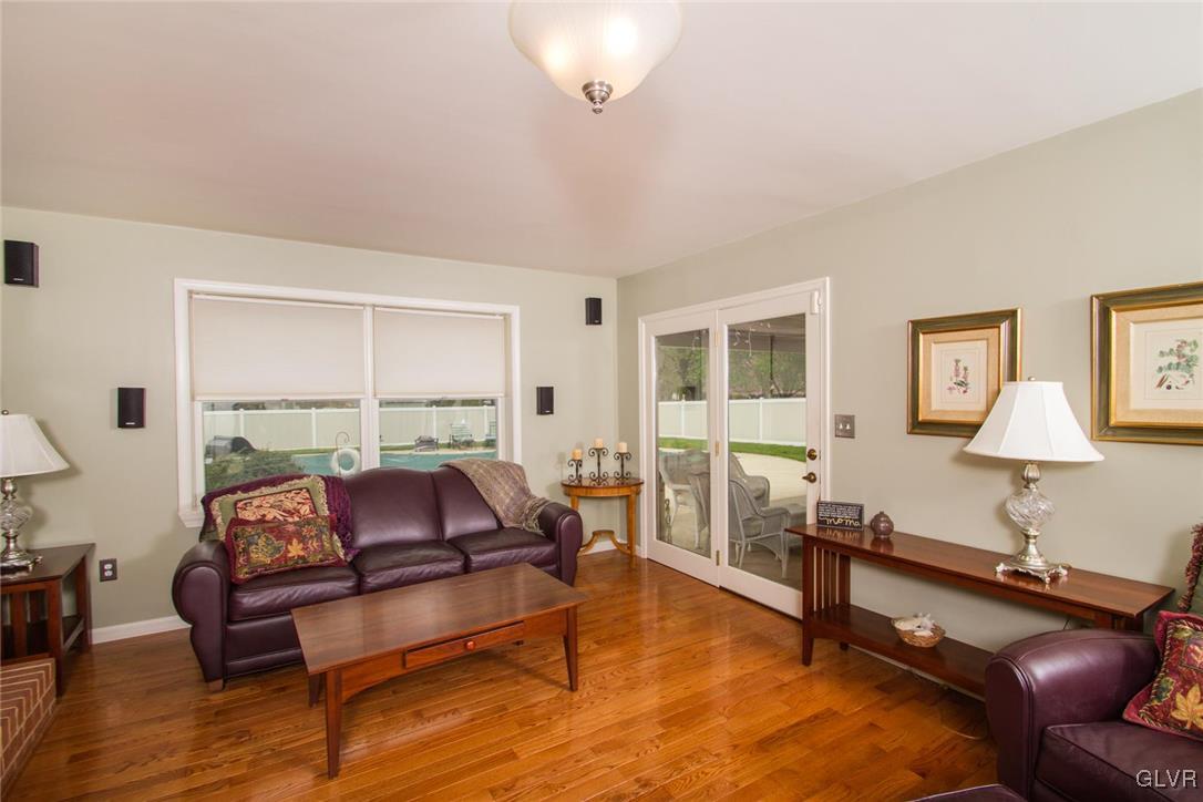 875 Barnsdale Road Bethlehem, PA 18017 - Photo 12 of 35 Pretty. neutral decor
