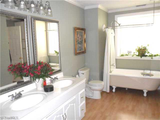 771 Main Elkin, NC 28621 - Photo 5 of 6 Master Bath/Spa.