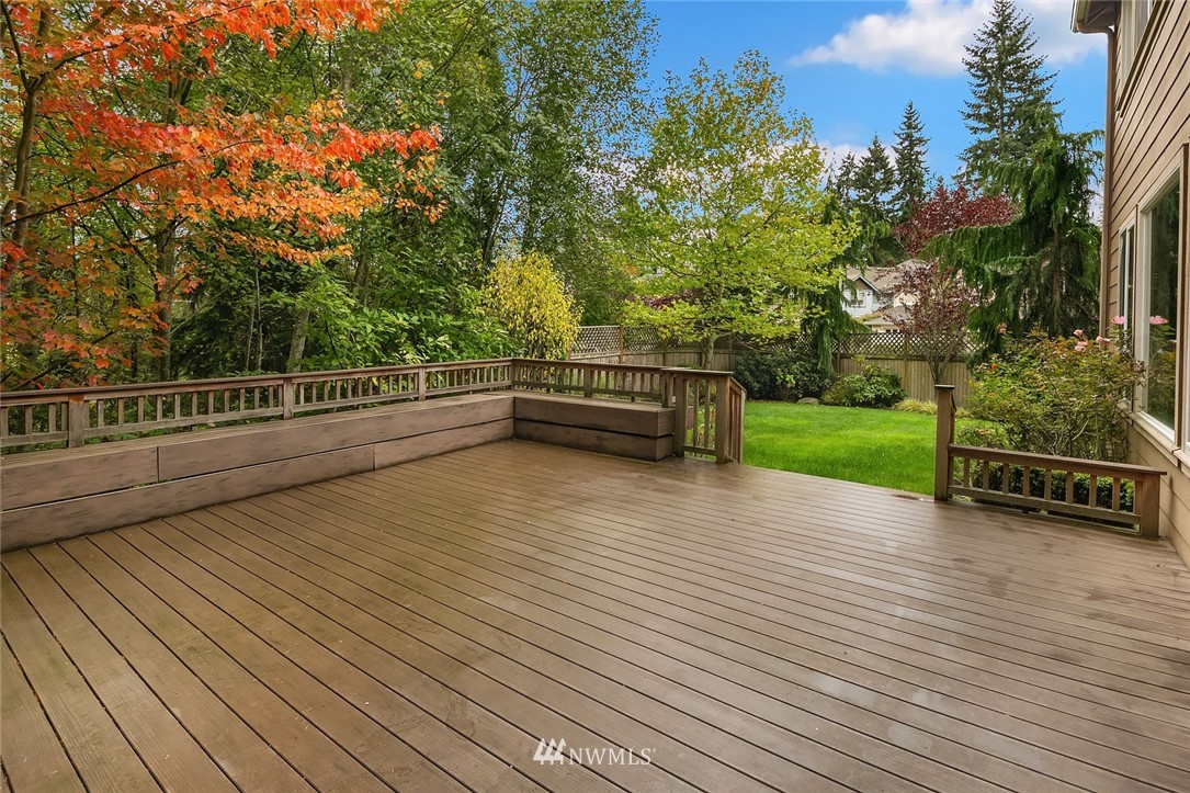 11140 Northeast 162nd Street Bothell, WA 98011 - Photo 11 of 25 Gallery Image 11