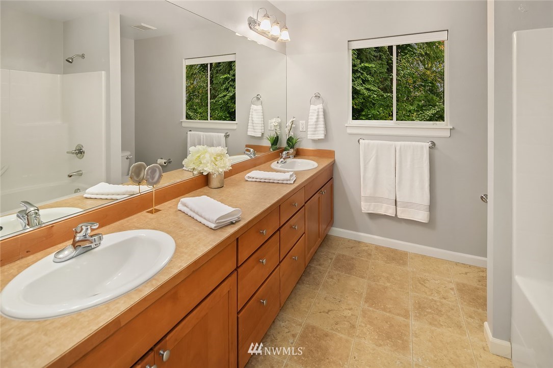 11140 Northeast 162nd Street Bothell, WA 98011 - Photo 18 of 25 Gallery Image 18