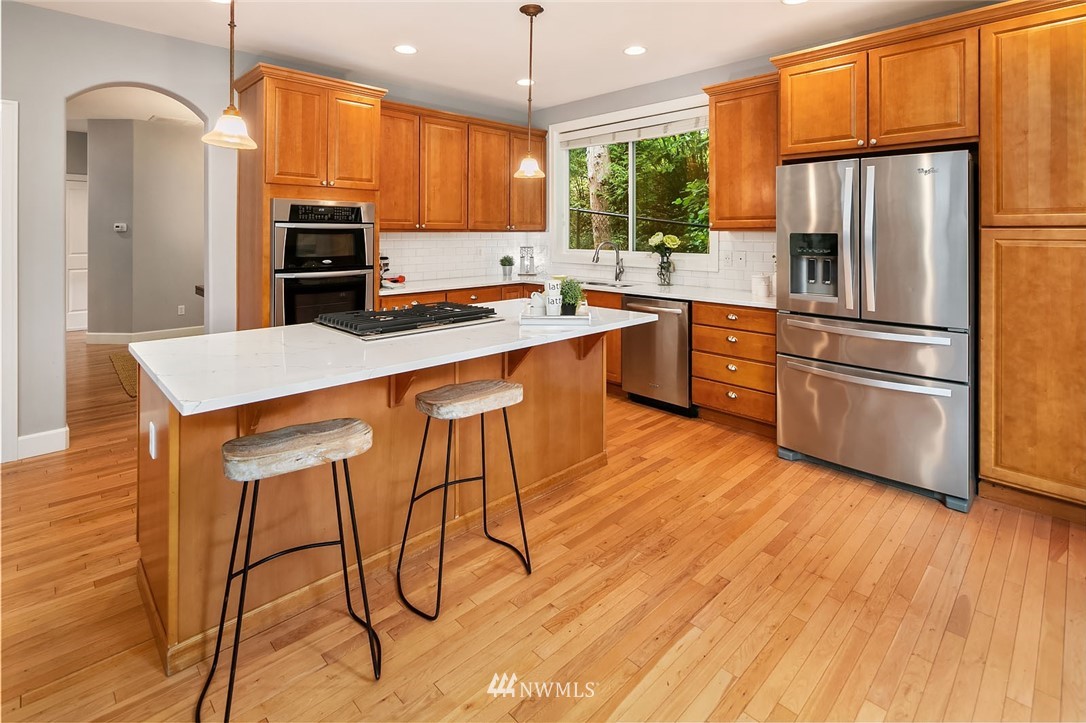 11140 Northeast 162nd Street Bothell, WA 98011 - Photo 4 of 25 Gallery Image 4