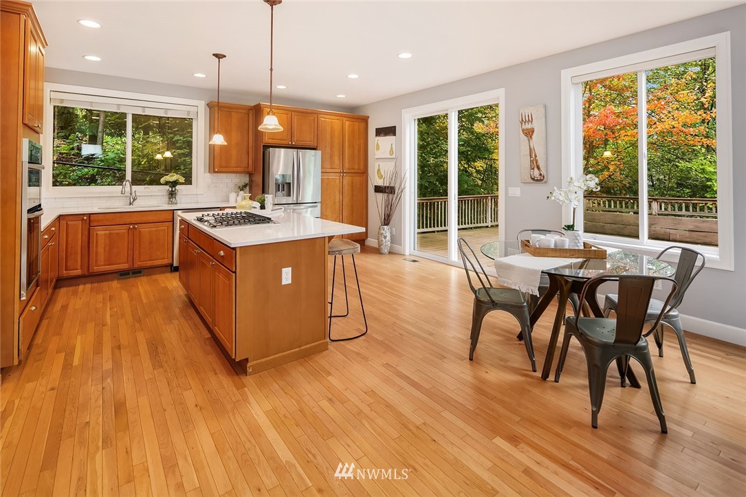 11140 Northeast 162nd Street Bothell, WA 98011 - Photo 9 of 25 Gallery Image 9