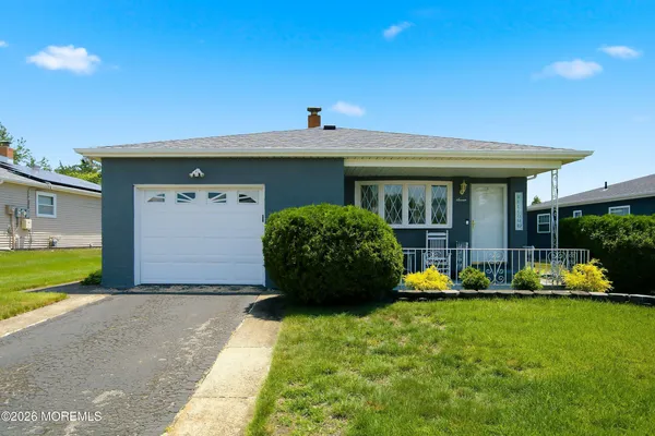 $269,900 | 7 Canaries Court, Toms River, NJ 08757