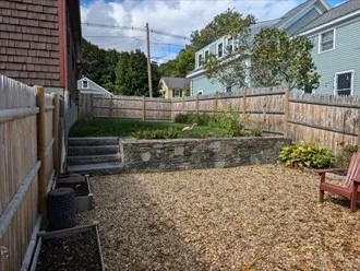 $3,800 | 14 Christopher Street, Unit 14, Newburyport, MA 01950