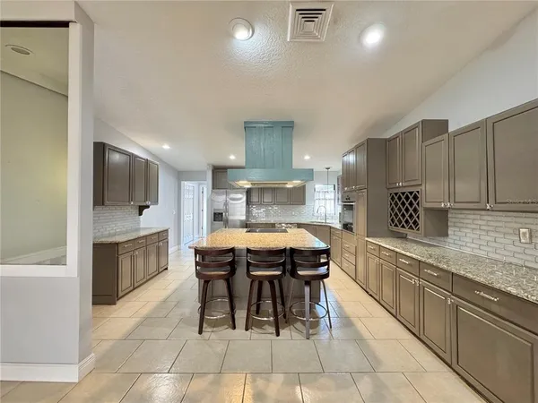 $2,500 | 2410 Hartridge Point Drive West, Winter Haven, FL 33881