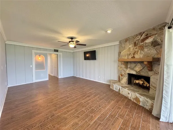 $2,500 | 2410 Hartridge Point Drive West, Winter Haven, FL 33881