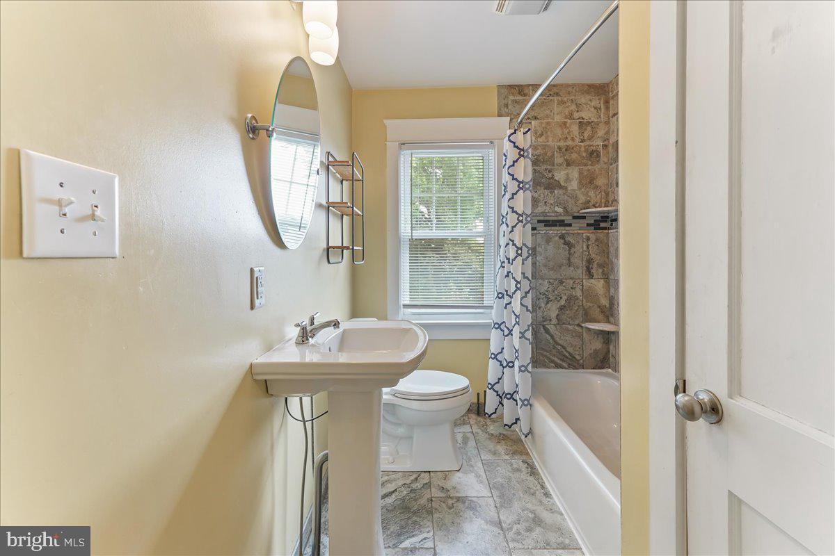 111 Sycamore Road Havertown, PA 19083 - Photo 20 of 25