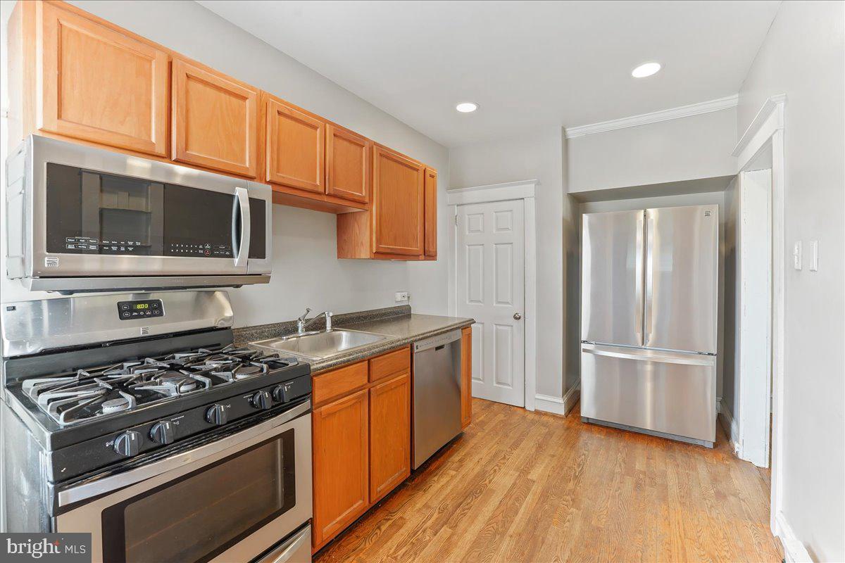 111 Sycamore Road Havertown, PA 19083 - Photo 5 of 25