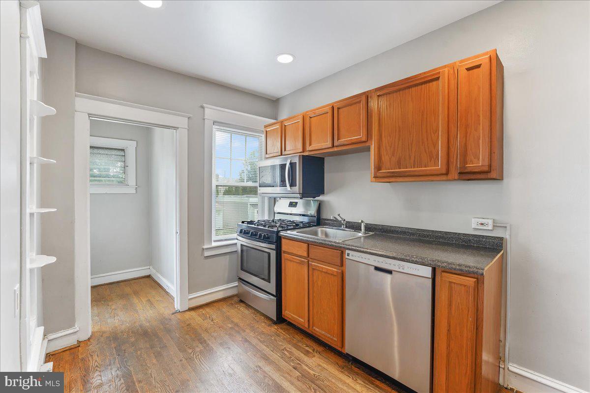 111 Sycamore Road Havertown, PA 19083 - Photo 6 of 25