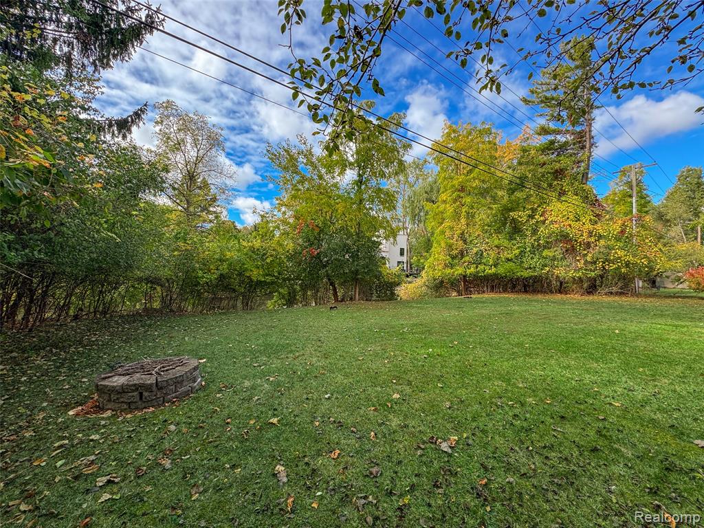 2622 Pine Ridge Road West Bloomfield, MI 48324 - Photo 27 of 44 Gallery Image 27