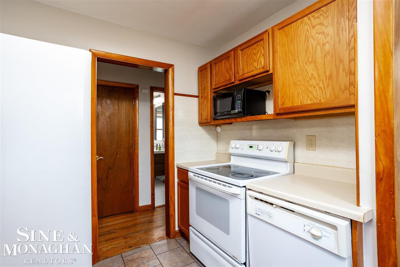 22152 Hayes Avenue Eastpointe, MI 48021 - Photo 10 of 44