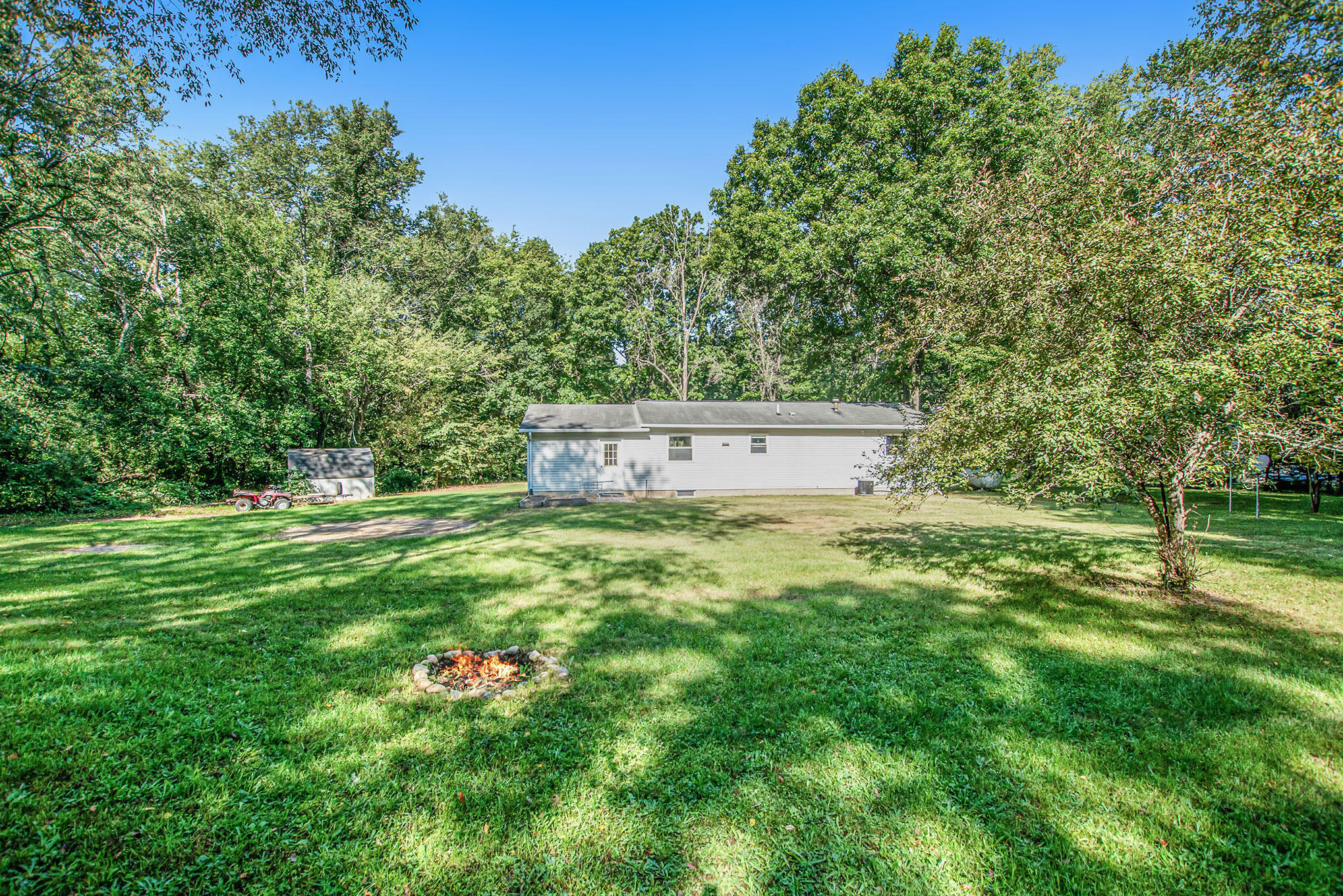 5045 Lindsey Road Delton, MI 49046 - Photo 3 of 25 DSC04323-1