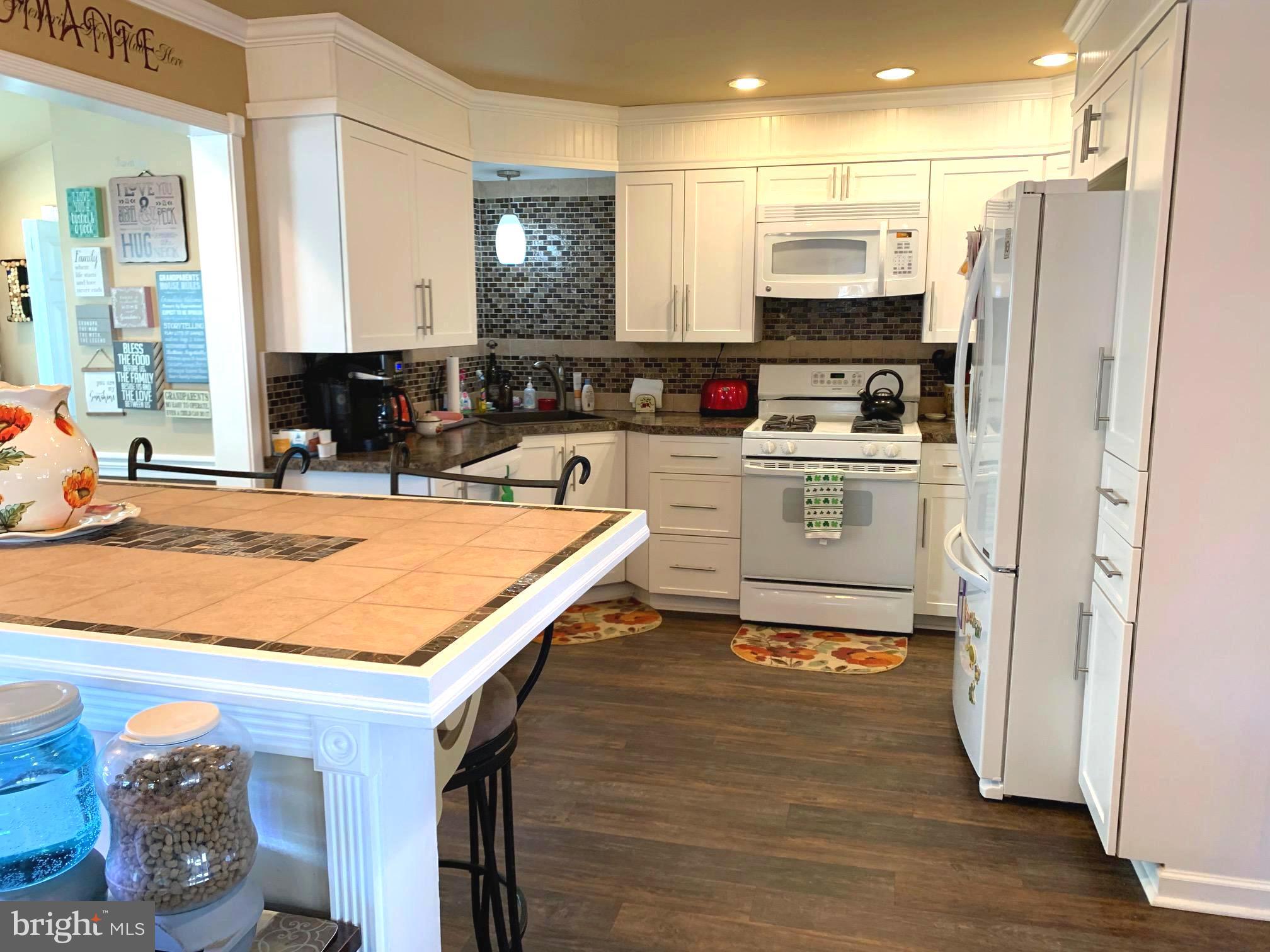 2524 Secane Road Secane, PA 19018 - Photo 17 of 46