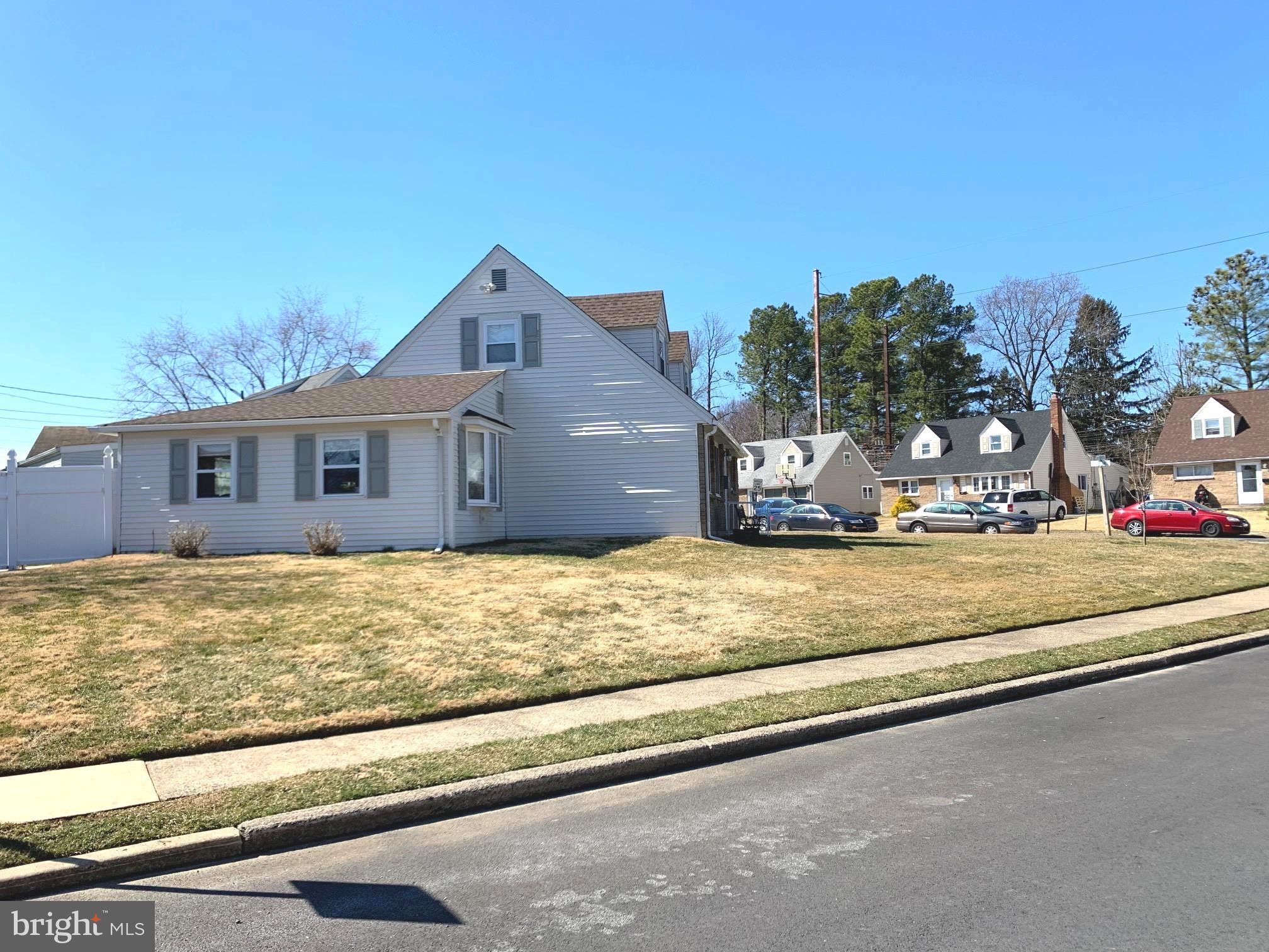 2524 Secane Road Secane, PA 19018 - Photo 9 of 46