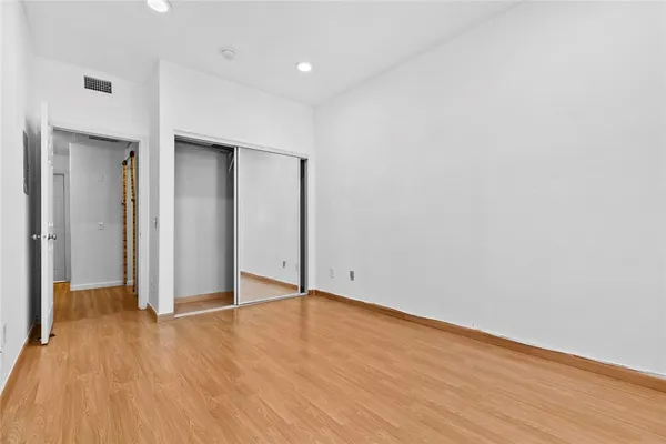 $2,700 | 16940 Chatsworth Street, Unit 208, Granada Hills, CA 91344