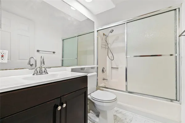 $2,700 | 16940 Chatsworth Street, Unit 208, Granada Hills, CA 91344