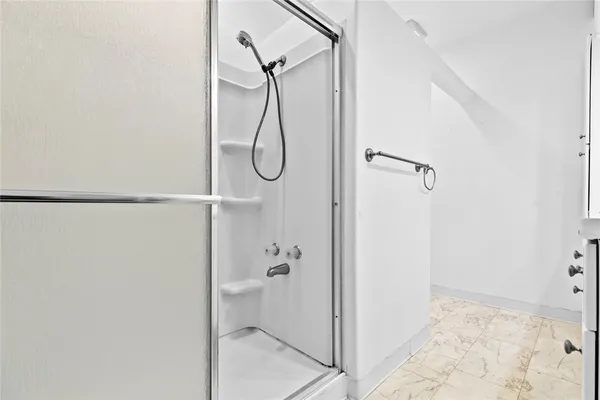 $2,700 | 16940 Chatsworth Street, Unit 208, Granada Hills, CA 91344