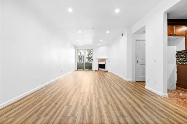 $2,700 | 16940 Chatsworth Street, Unit 208, Granada Hills, CA 91344