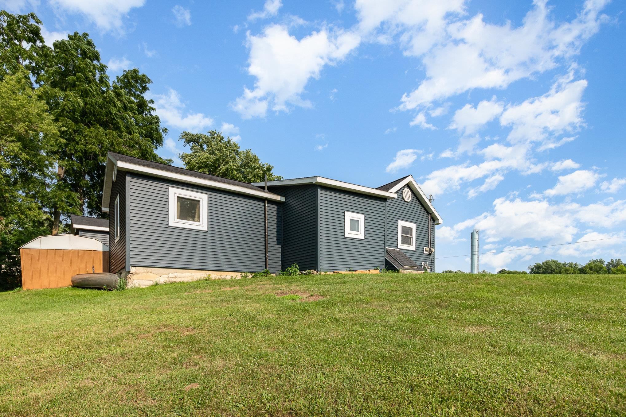 406 West Main Street Maple Rapids, MI 48853 - Photo 15 of 25 1913287-14.JPG