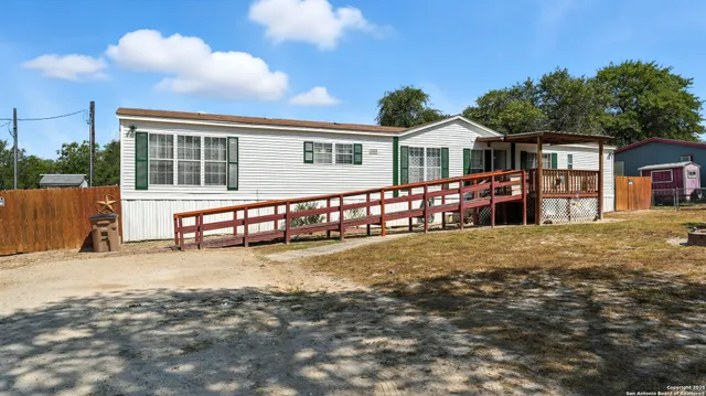 $185,000 | 22810 Black Cherry, Elmendorf, TX 78112