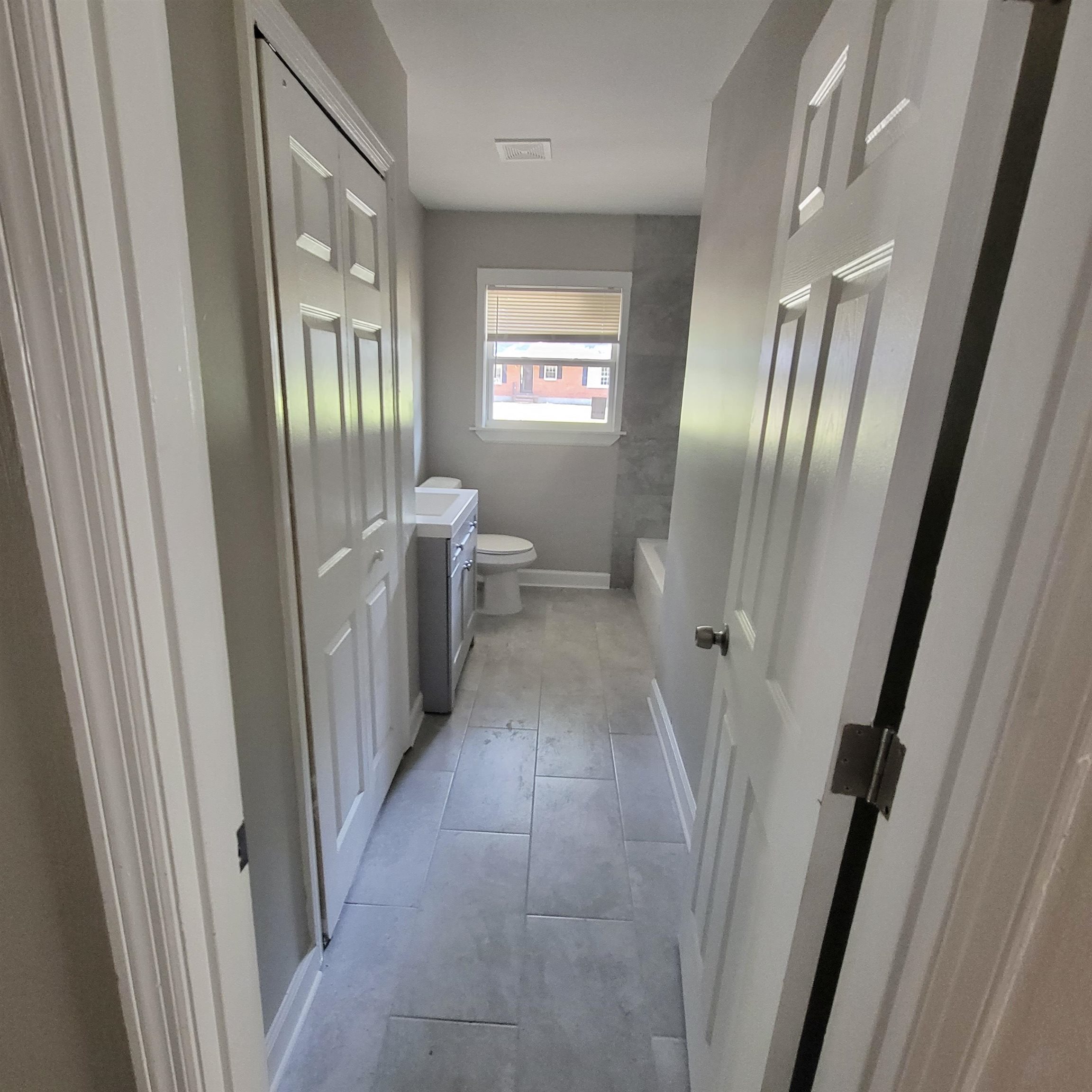 3765 Cazassa Road Memphis, TN 38116 - Photo 9 of 19 a view of a hallway with windows