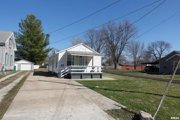 $59,900 | 1465 Jefferson Street, Galesburg, IL 61401