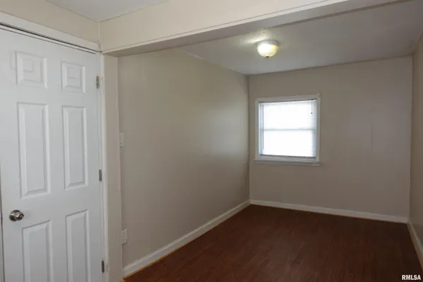 $59,900 | 1465 Jefferson Street, Galesburg, IL 61401