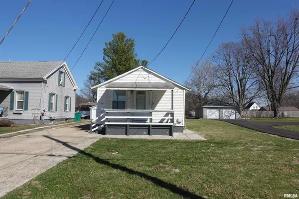 $59,900 | 1465 Jefferson Street, Galesburg, IL 61401