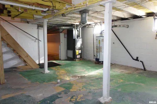 $59,900 | 1465 Jefferson Street, Galesburg, IL 61401