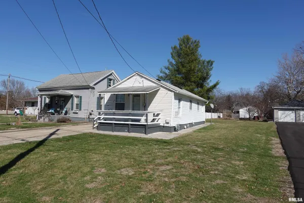 $59,900 | 1465 Jefferson Street, Galesburg, IL 61401