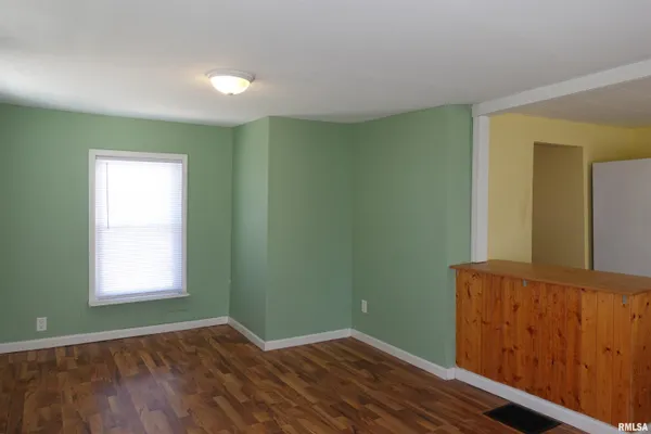 $59,900 | 1465 Jefferson Street, Galesburg, IL 61401