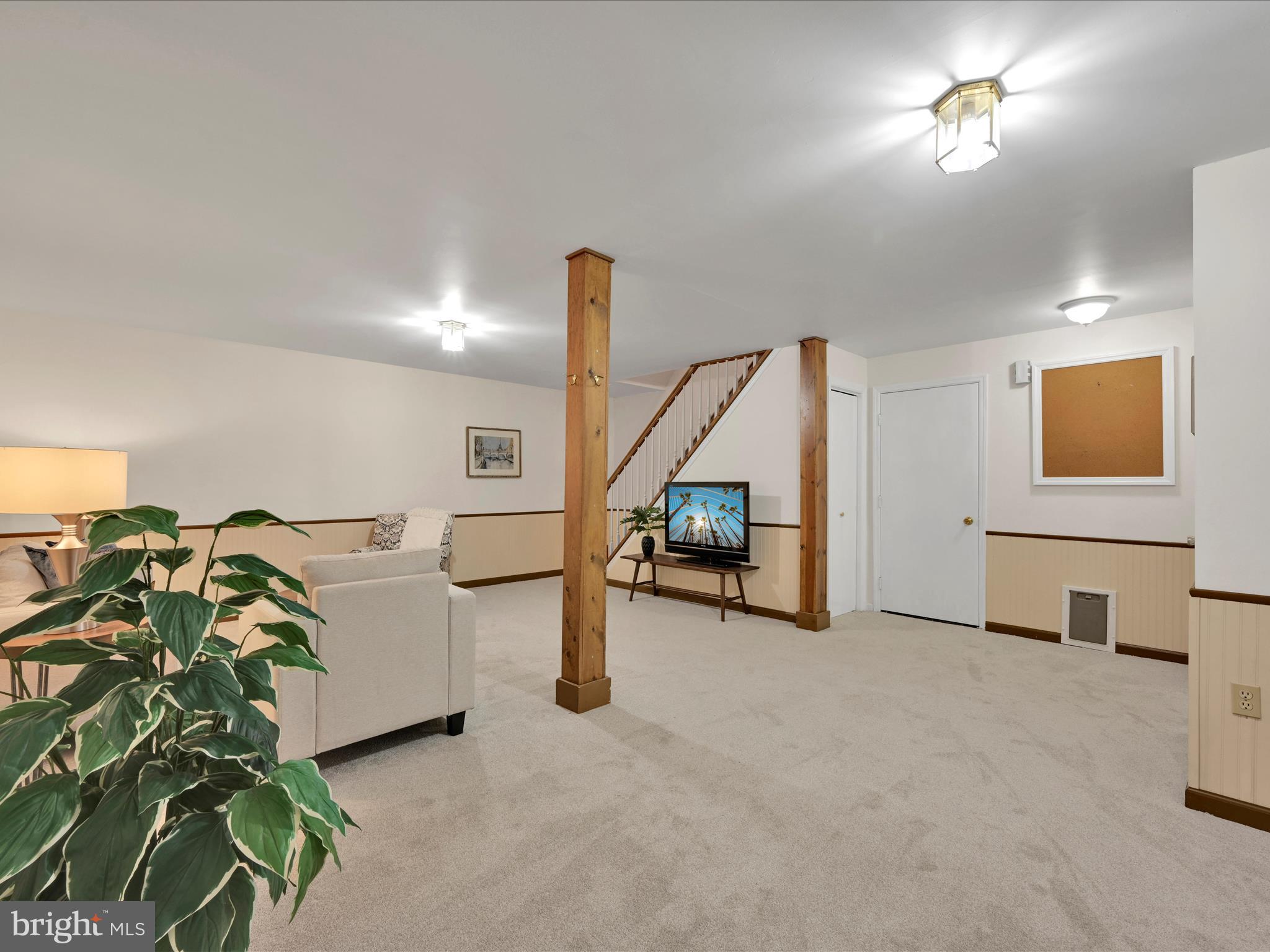 62 Ridge Avenue Ephrata, PA 17522 - Photo 25 of 36 Family Room