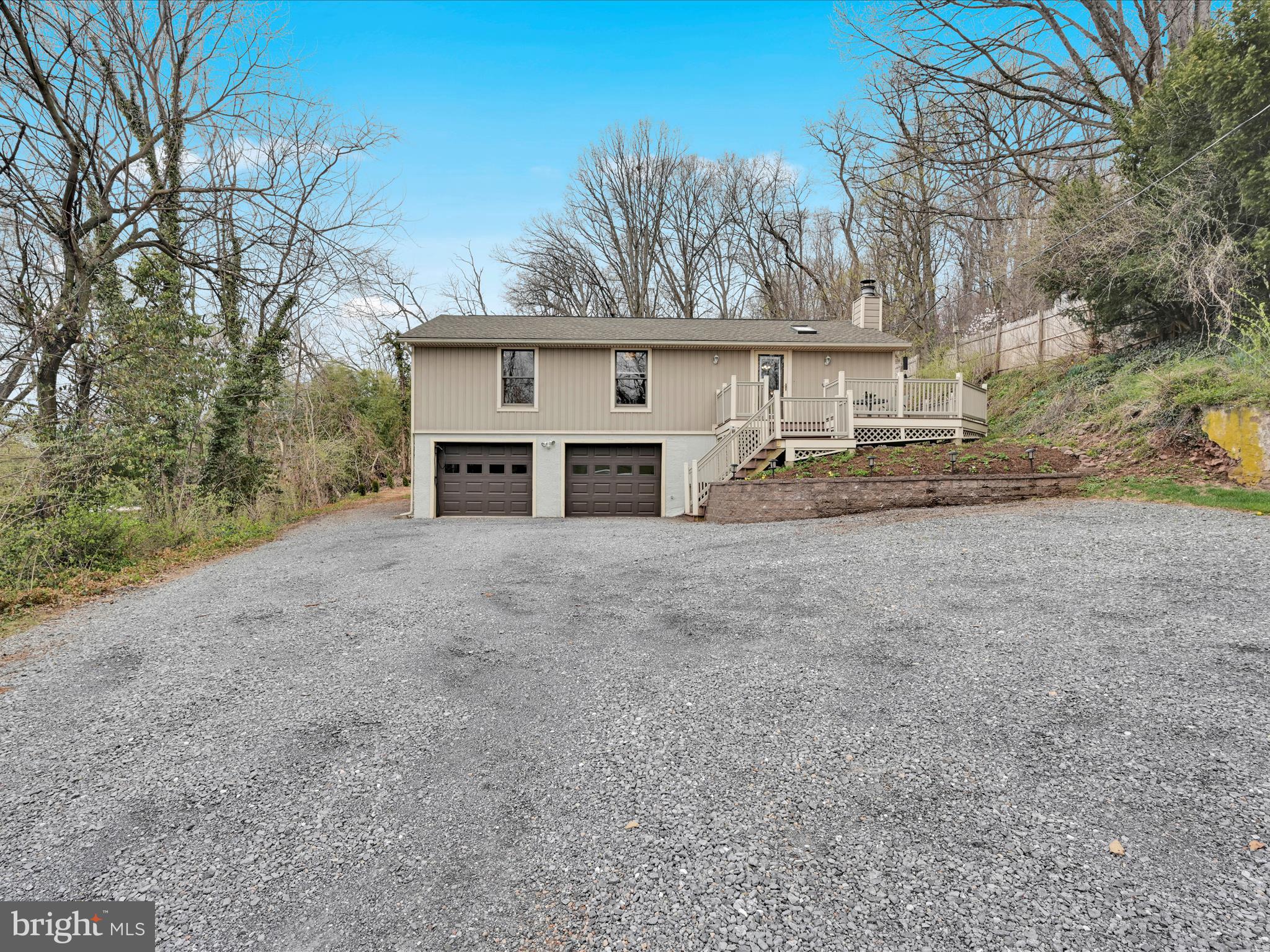 62 Ridge Avenue Ephrata, PA 17522 - Photo 4 of 36 Front