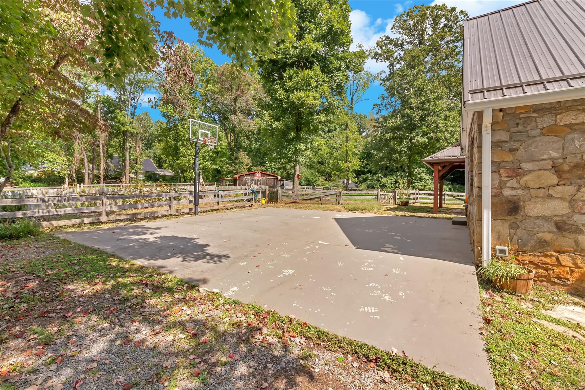21 Patton Cemetery Road Swannanoa, NC 28778 - Photo 5 of 48 Gallery Image 5