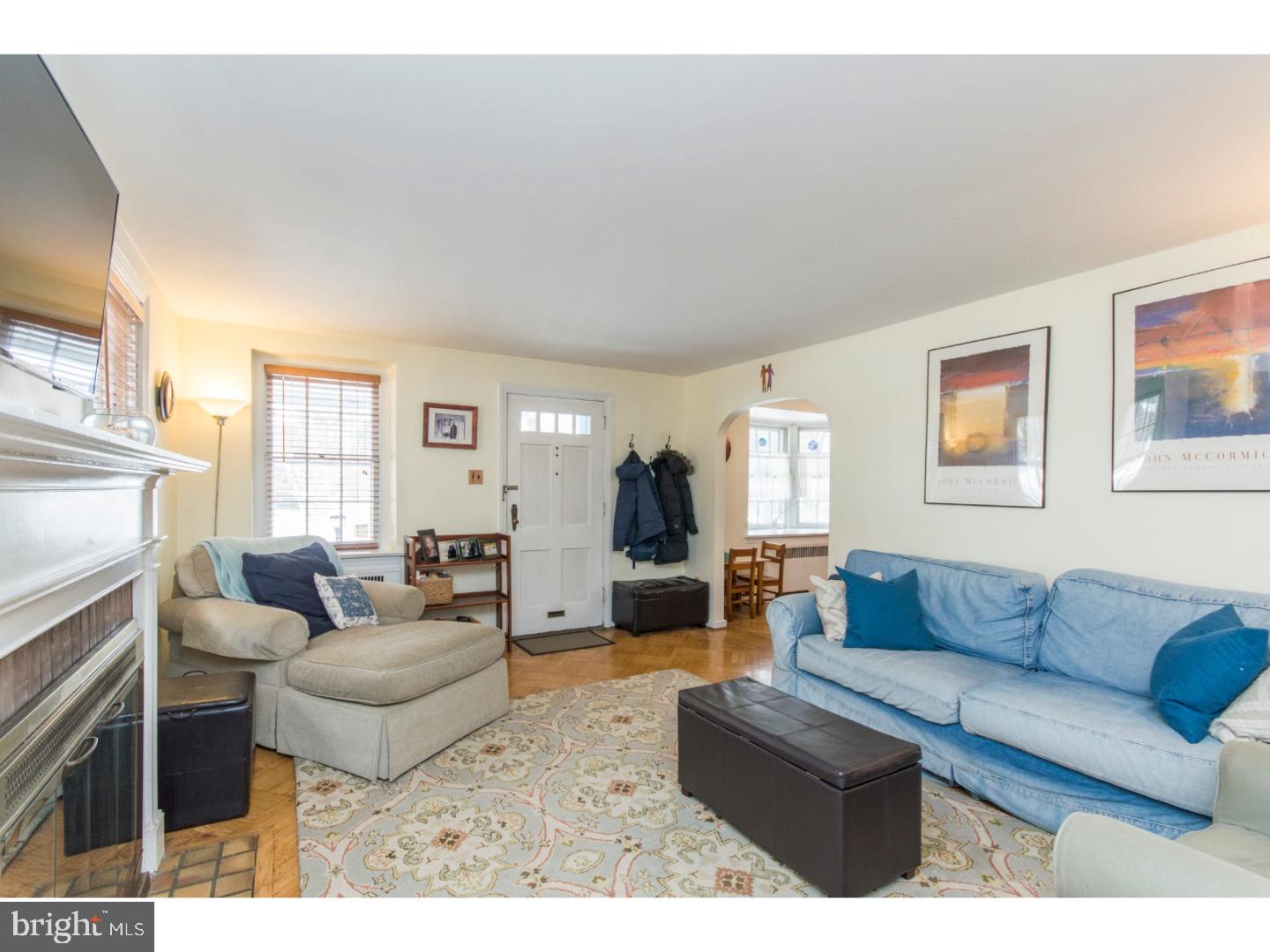 428 Old Farm Road Wyncote, PA 19095 - Photo 4 of 19 Living Room